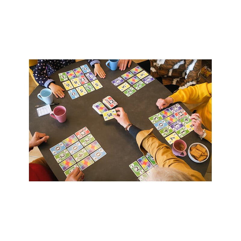 Jeu de cartes skyjo dès 8 ans