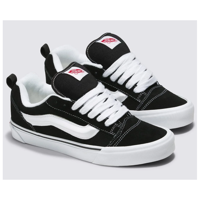 Chaussures de skate knu Skool Unisex black and white Taille 37